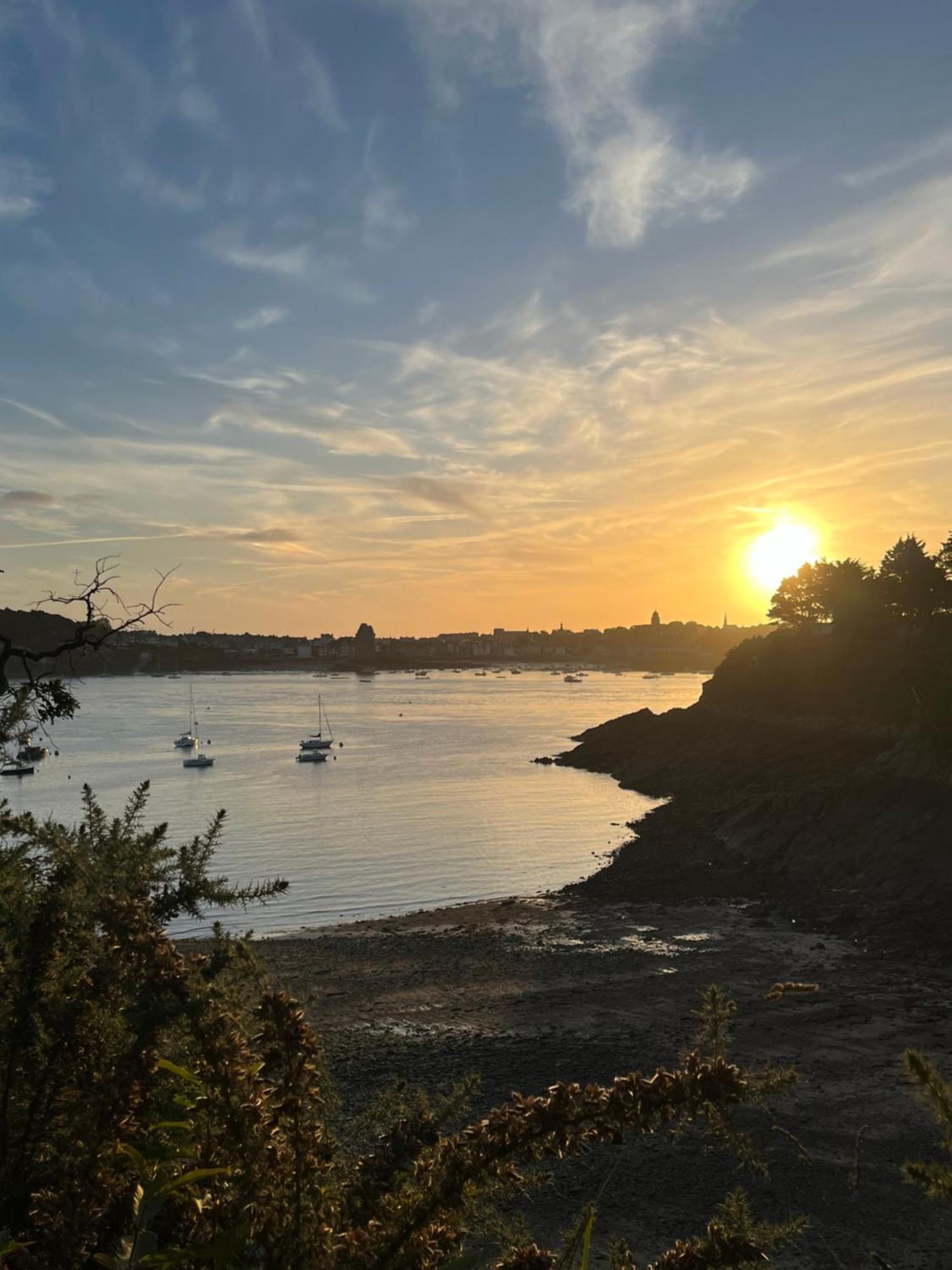 Jolie Maison Bord De Mer Dinard Exterior photo