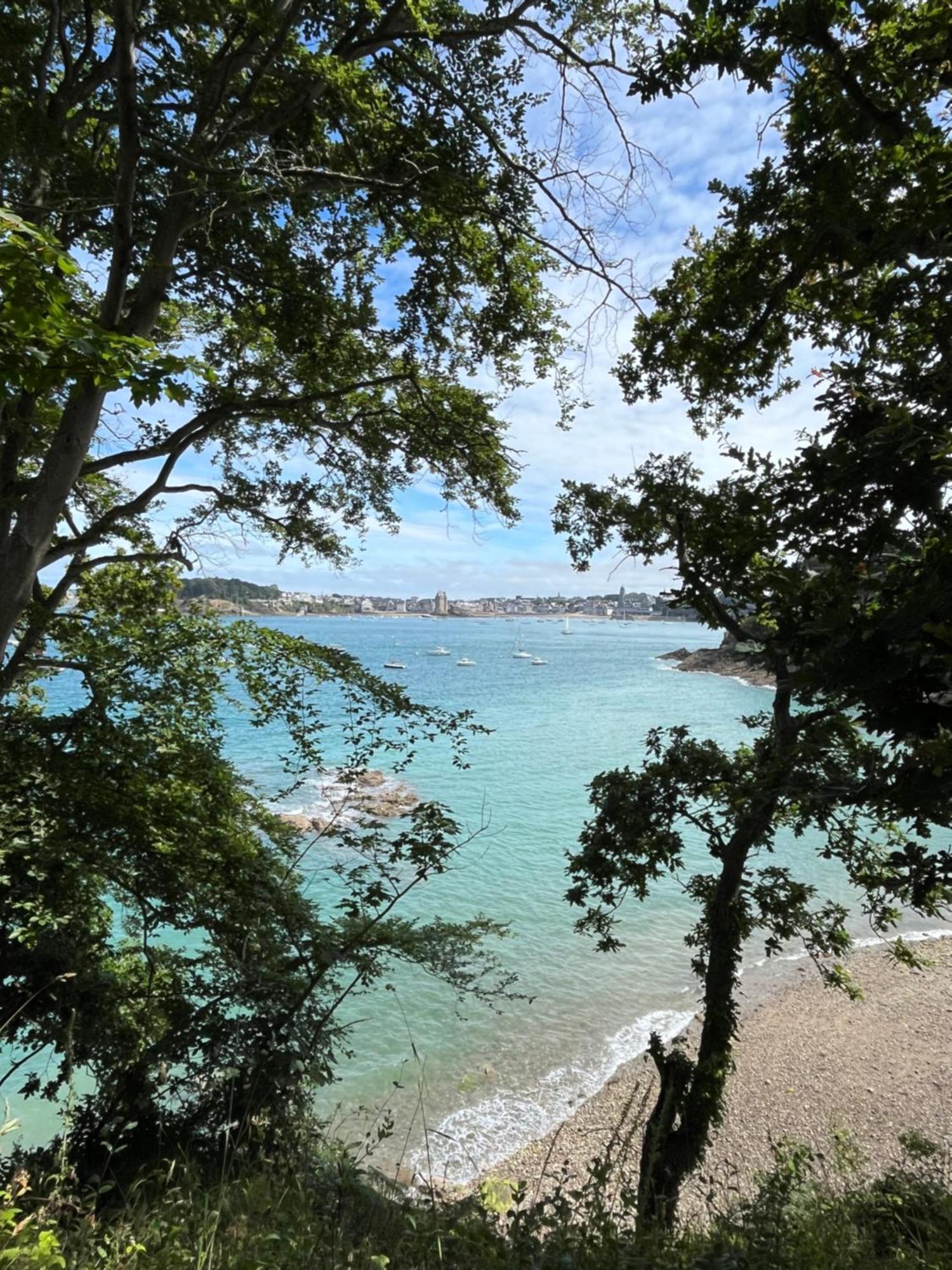 Jolie Maison Bord De Mer Dinard Exterior photo