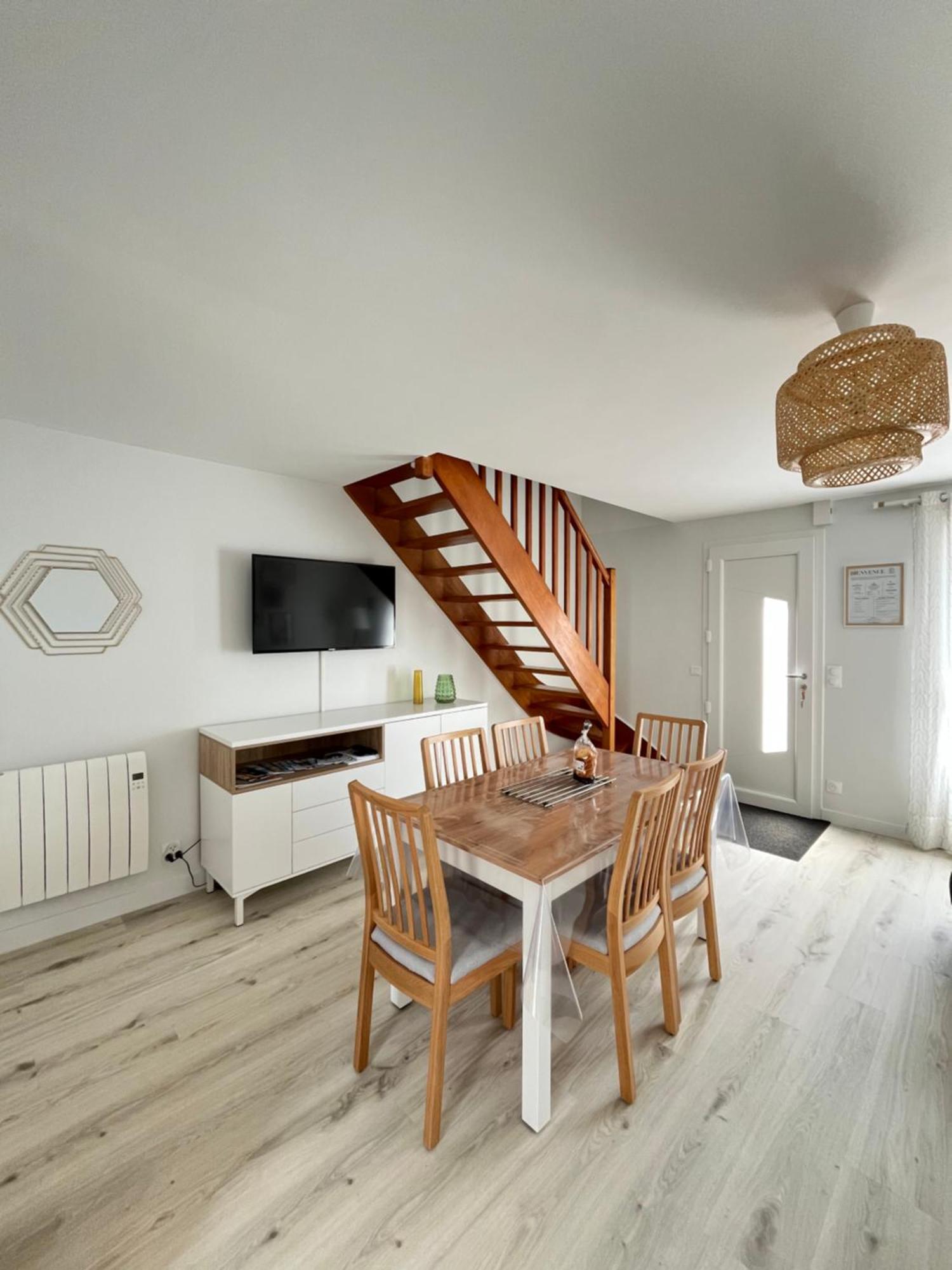 Jolie Maison Bord De Mer Dinard Exterior photo